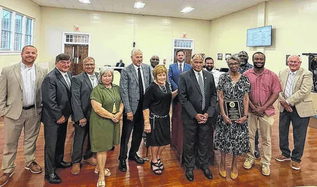 School board honors retiring superintendent Williamson