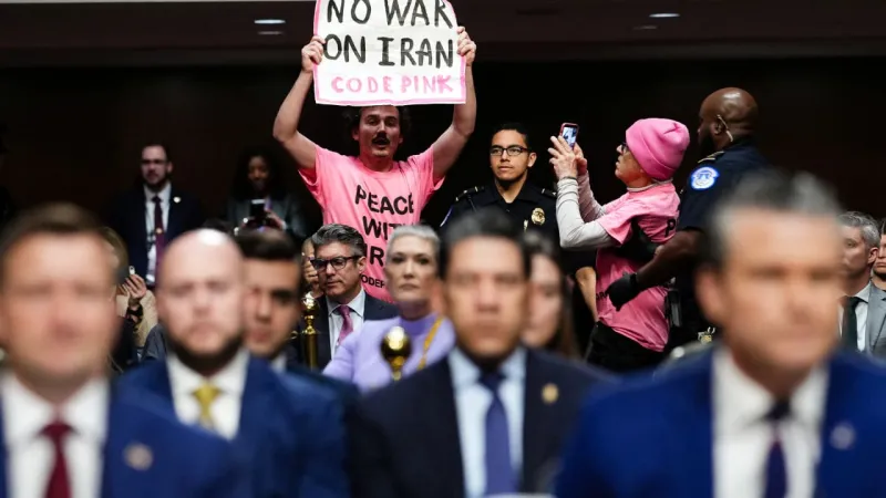 Senate advances war-powers resolution on Iran