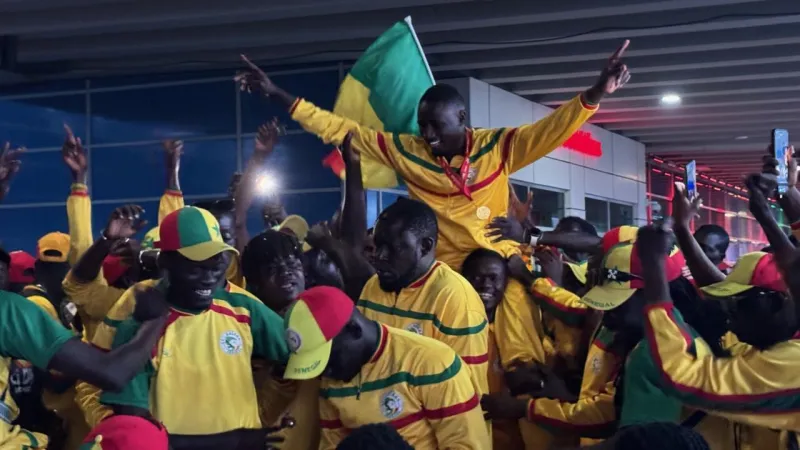 Senegal celebrates return of 3 fans detained in Morocco