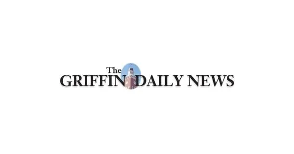 Senior Center Hosts Maker's Market Fine Arts Fair