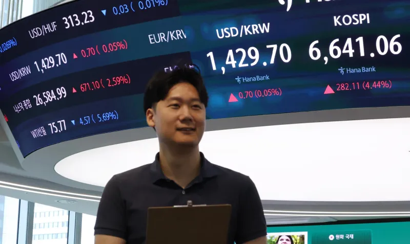 Seoul shares rise on Hormuz hopes, AI optimism