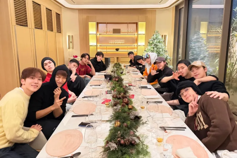 SEVENTEEN Members Renew Contracts with PLEDIS Entertainment