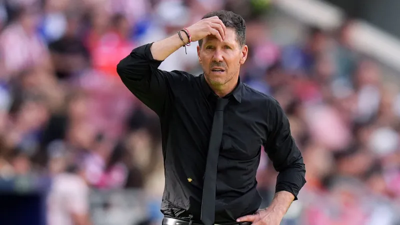 Simeone backs Alvarez after Atletico fans' whistles