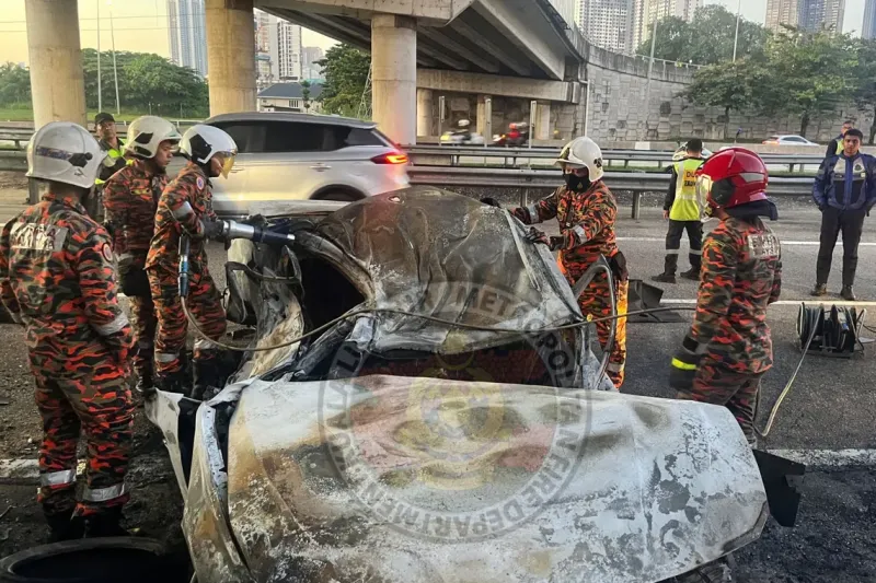 Singaporean man survives fatal KL car crash