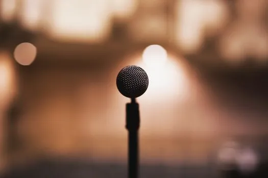 Confusion autour de l'annonce du décès du père du chanteur