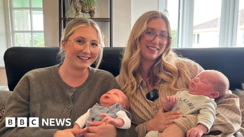 Sisters Give Birth Hours Apart in 'Surreal' Experience