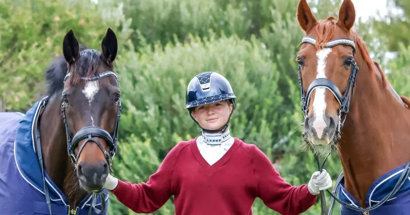 Sisters Saddle Up for Final Nationals Together