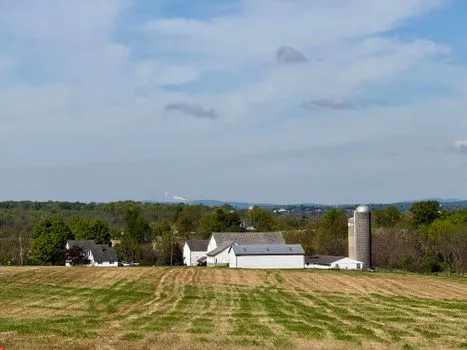 Small School Districts Face Silo Issues; Lawmakers Plan Fixes