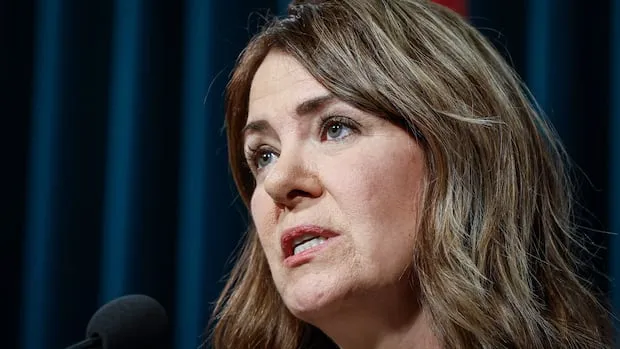 Smith tells First Nations chiefs to 'check themselves' after treason accusation