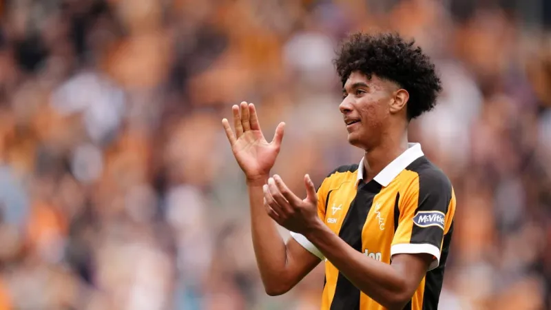 Socceroos Star Lucas Herrington Shines in Premier League