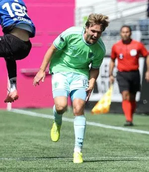 De la Vega du Sounders absent pour la saison