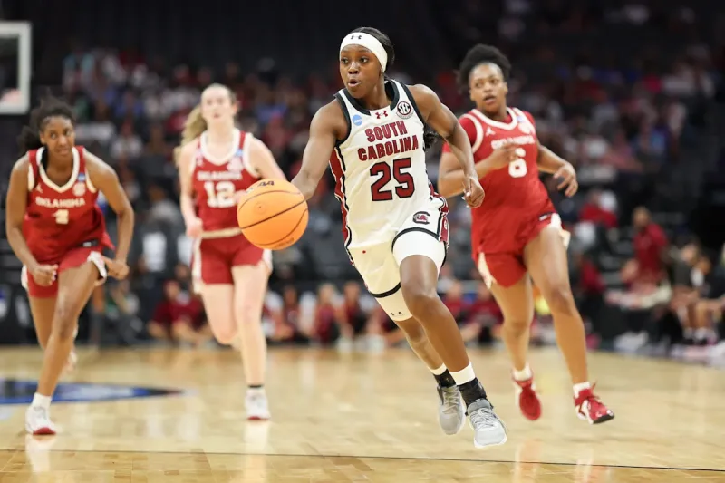 South Carolina's 3-point barrage sinks Oklahoma, advances to Elite Eight