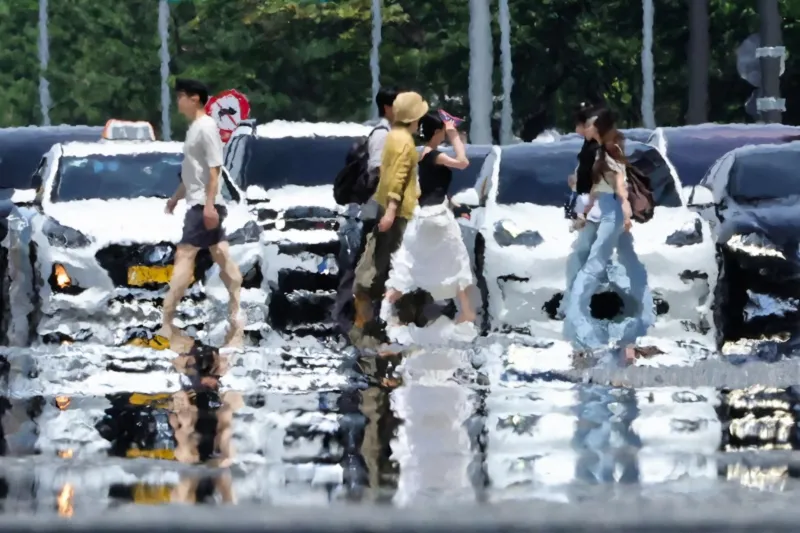 South Korea Issues First Heat Wave Emergency Warning