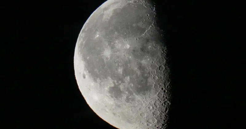 SpaceX Rocket Stage Crashes Into Moon