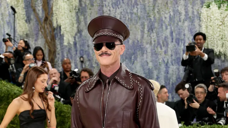 Tendance cuir printanier pour hommes : vérifiée