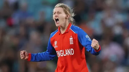 Stars sign England vice-captain to round out overseas signings