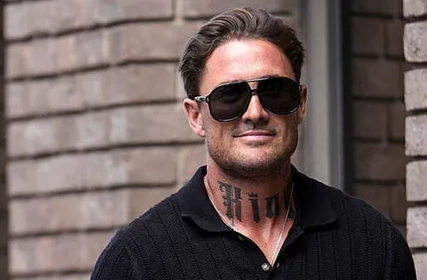 Stephen Bear jailed in UK after Brazil taunt