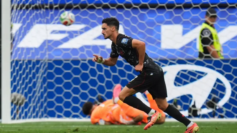 Stephen Eustáquio Scores Career-Defining Goal