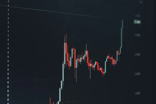 Stocks Fall, Oil Rises on Iran Tensions