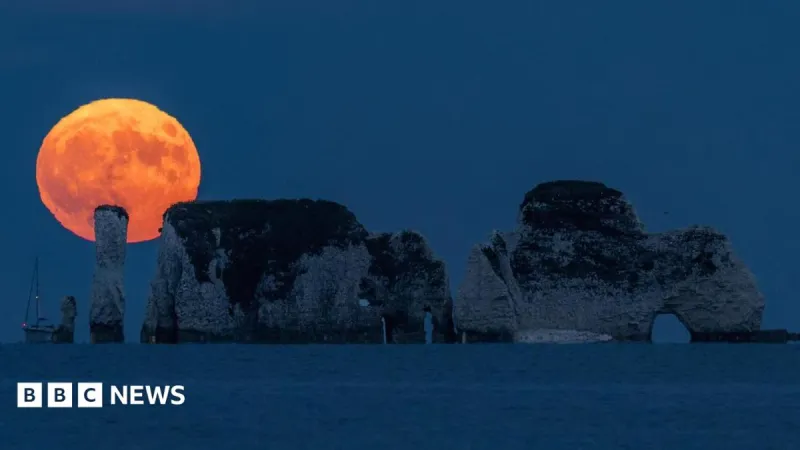 La Lune des Fraises illumine le ciel du sud de l'Angleterre