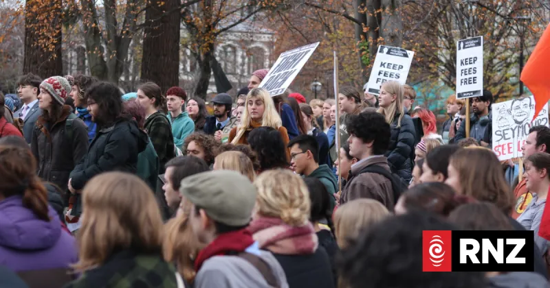Étudiants protestent contre la fin des frais gratuits en NZ