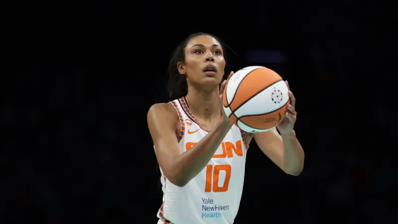 Sun Beat Sparks 85-77 at TD Garden; Nelson-Ododa Scores 18