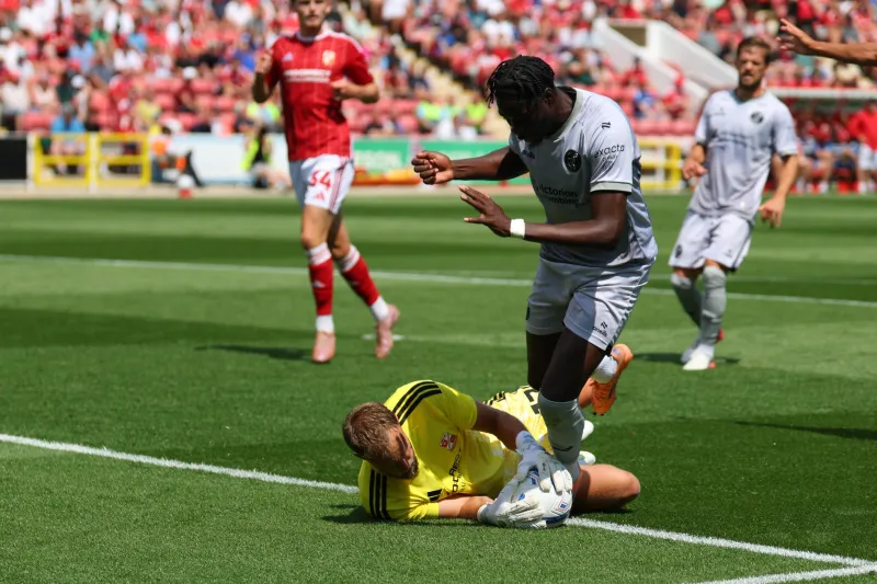 Notes des joueurs de Swindon Town : Qui a brillé lors du dernier match ?