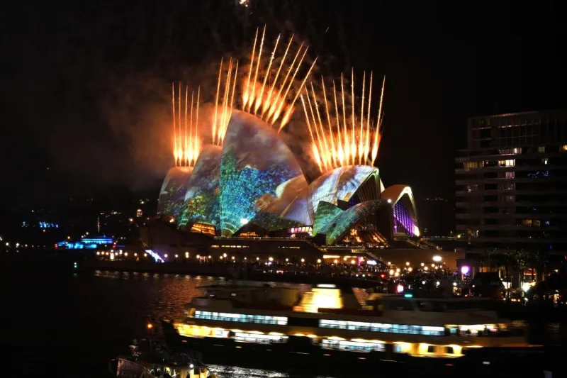 Spectacle de drones à Sydney annulé après des chutes dans le port