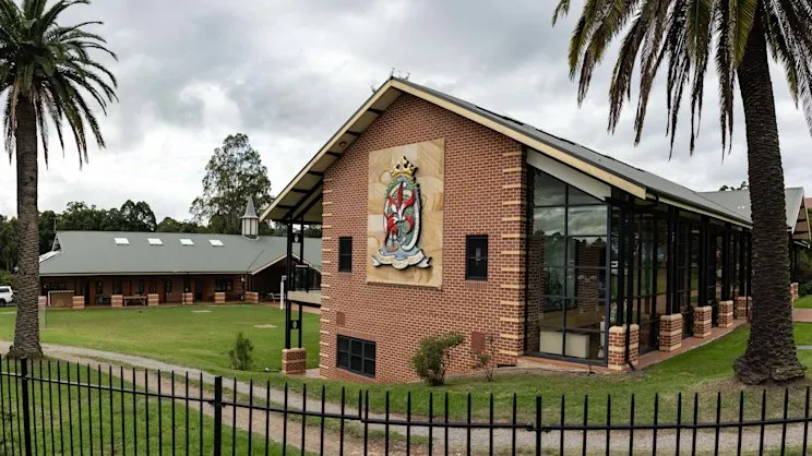 Sydney school fees high, teachers unpaid