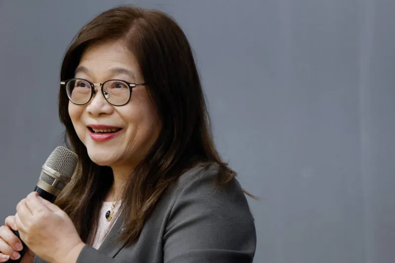 Taiwan minister visits Taiping Island for drills