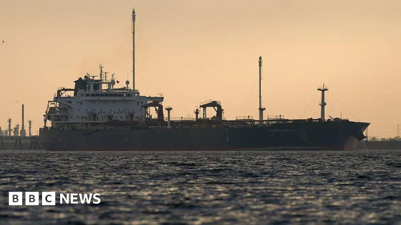 Tankers Warned: Don't Pay Iran Hormuz Transit Fee