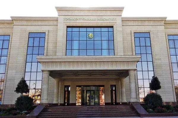Tashkent Mayor Urges Humane Treatment of Animals