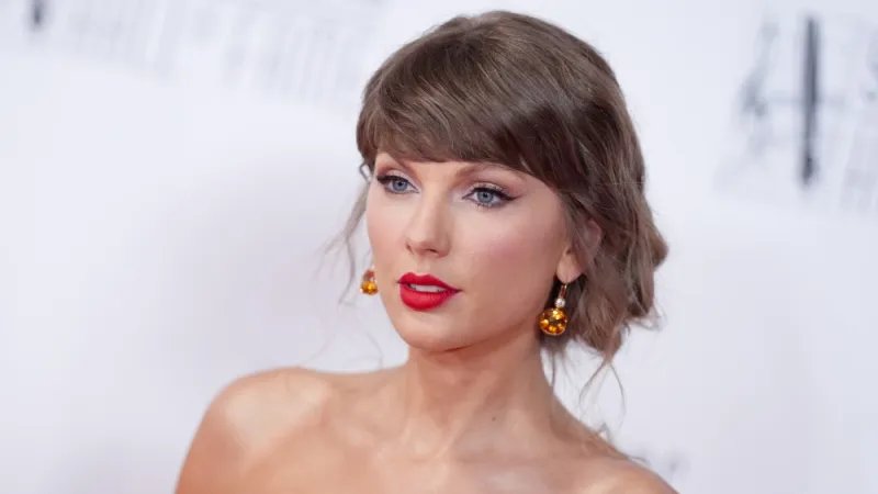 Taylor Swift Paid $160K for NYC Police Overtime at Wedding