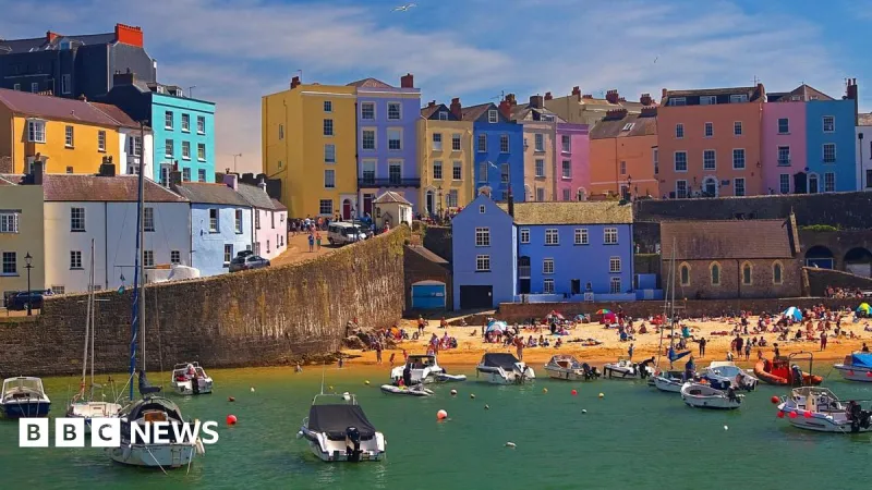 Tenby mobile signal 'dead zone' frustrates locals and tourists