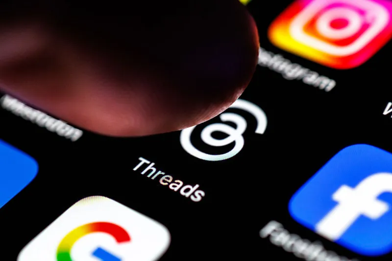 Threads Expands Live Chats with Translation and Host Tools