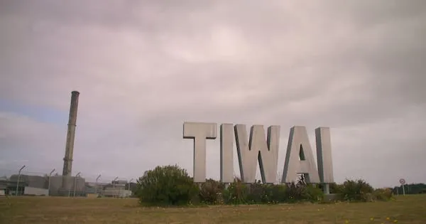 Tiwai Point smelter workers vote for strike action
