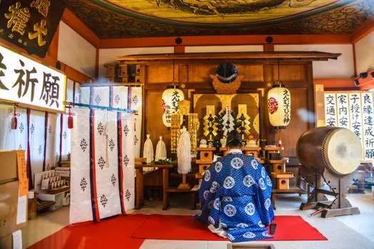 Tororo healer quits shrines after divine encounter