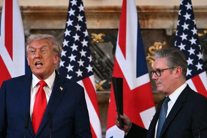 Trump Criticizes Starmer After Resignation