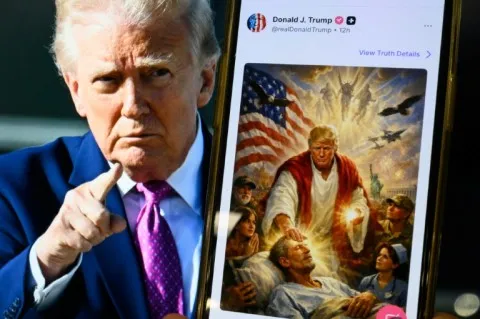 Trump deletes social media post depicting him as Jesus