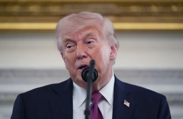 Trump Orders Navy to Destroy Mine-Laying Boats in Strait of Hormuz