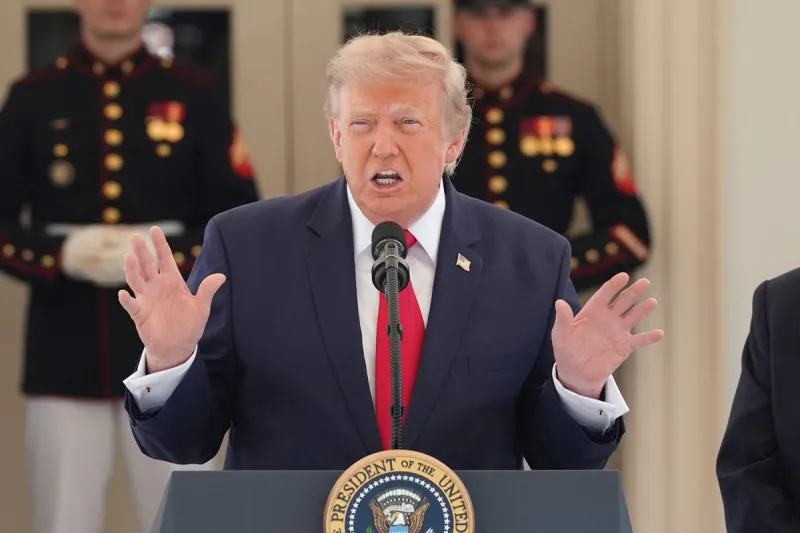 Trump menace des cibles civiles en Iran, blocus du détroit d'Ormuz