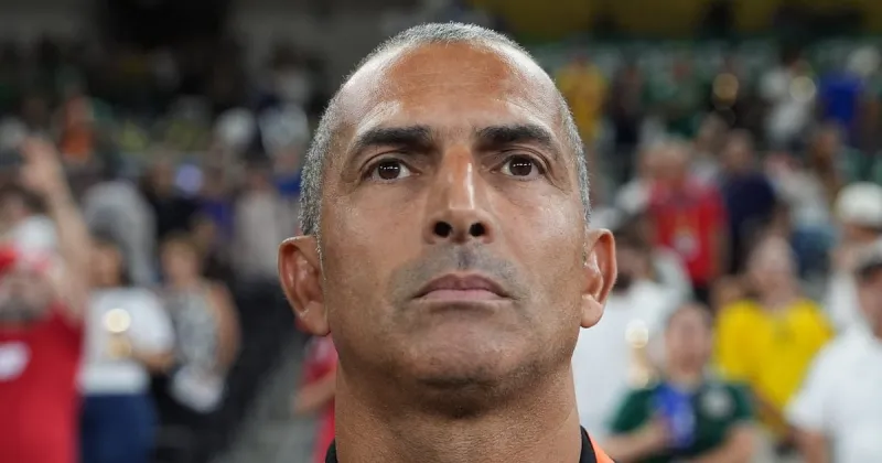 Tunisia Sacks Coach Lamouchi After 5-1 Loss, Hires Renard