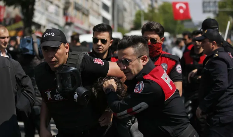 Turquie : 201 arrestations dans un réseau d'escroquerie