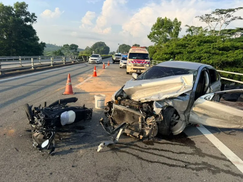 Two killed in five-vehicle crash on Second Link Highway