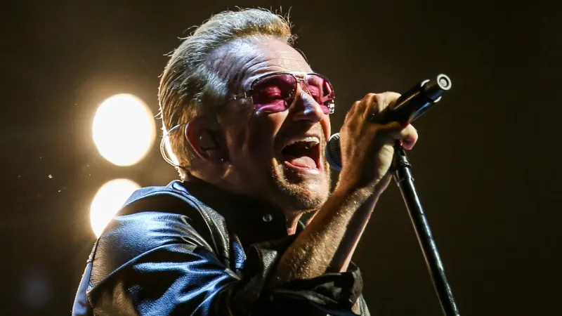 U2 dévoile les derniers enregistrements vocaux de Dolly Parton