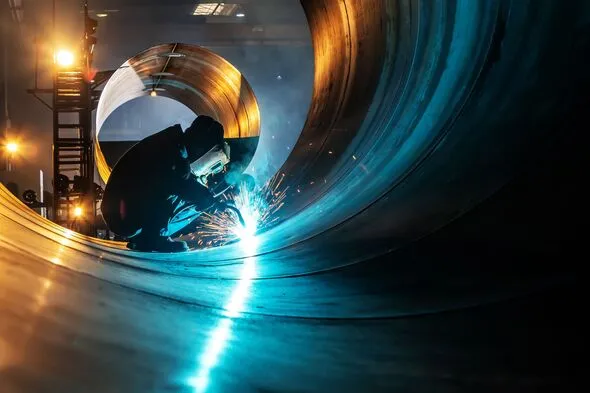 UK engineering firm collapses into administration