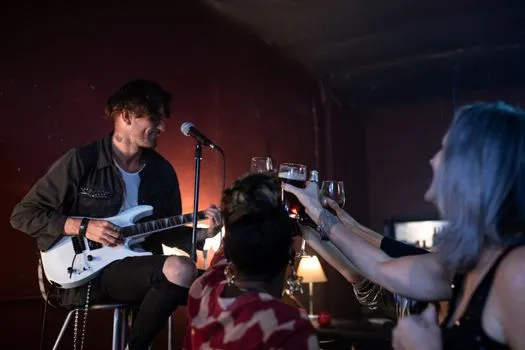 UK Pubs, Clubs, Music Venues Get 20% Business Rates Cut