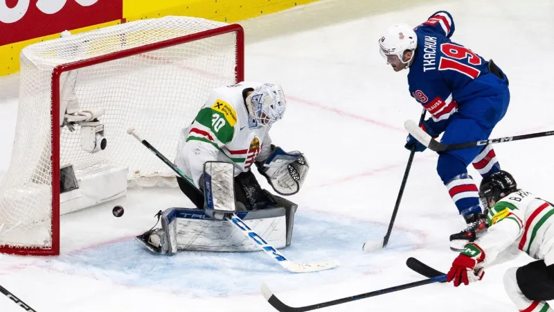 US beats Hungary 8-1 at ice hockey worlds
