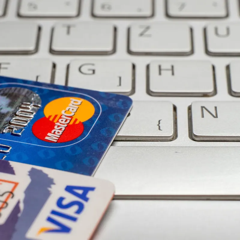 US Court Approves Visa-Mastercard Settlement