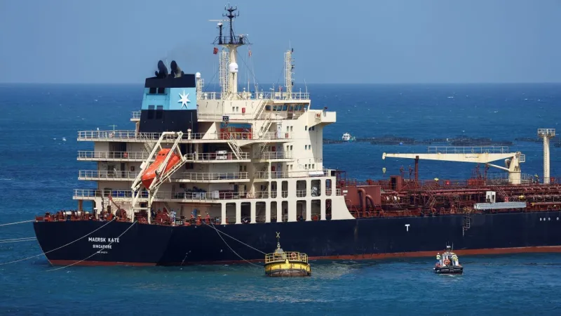 US Navy Escorts Maersk Ship in Strait of Hormuz